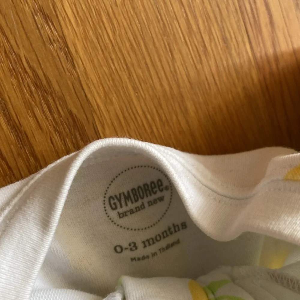 0-3M Baby Gap and Gymboree Sleep and Play Pajamas - Picture 10 of 10